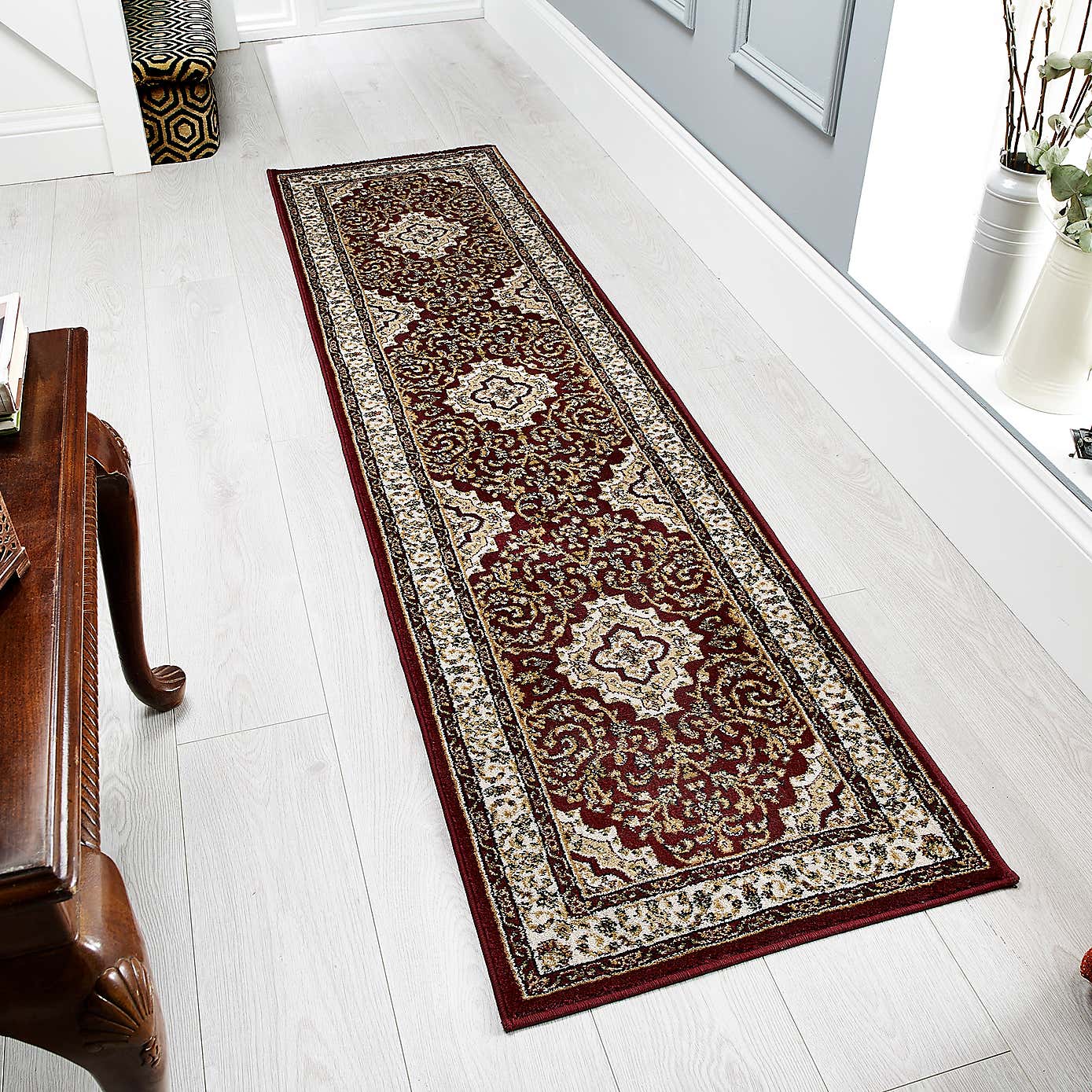 Antalya Traditional Runner