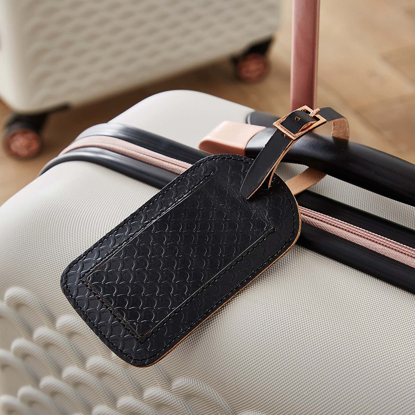 Scalloped Luggage Tag