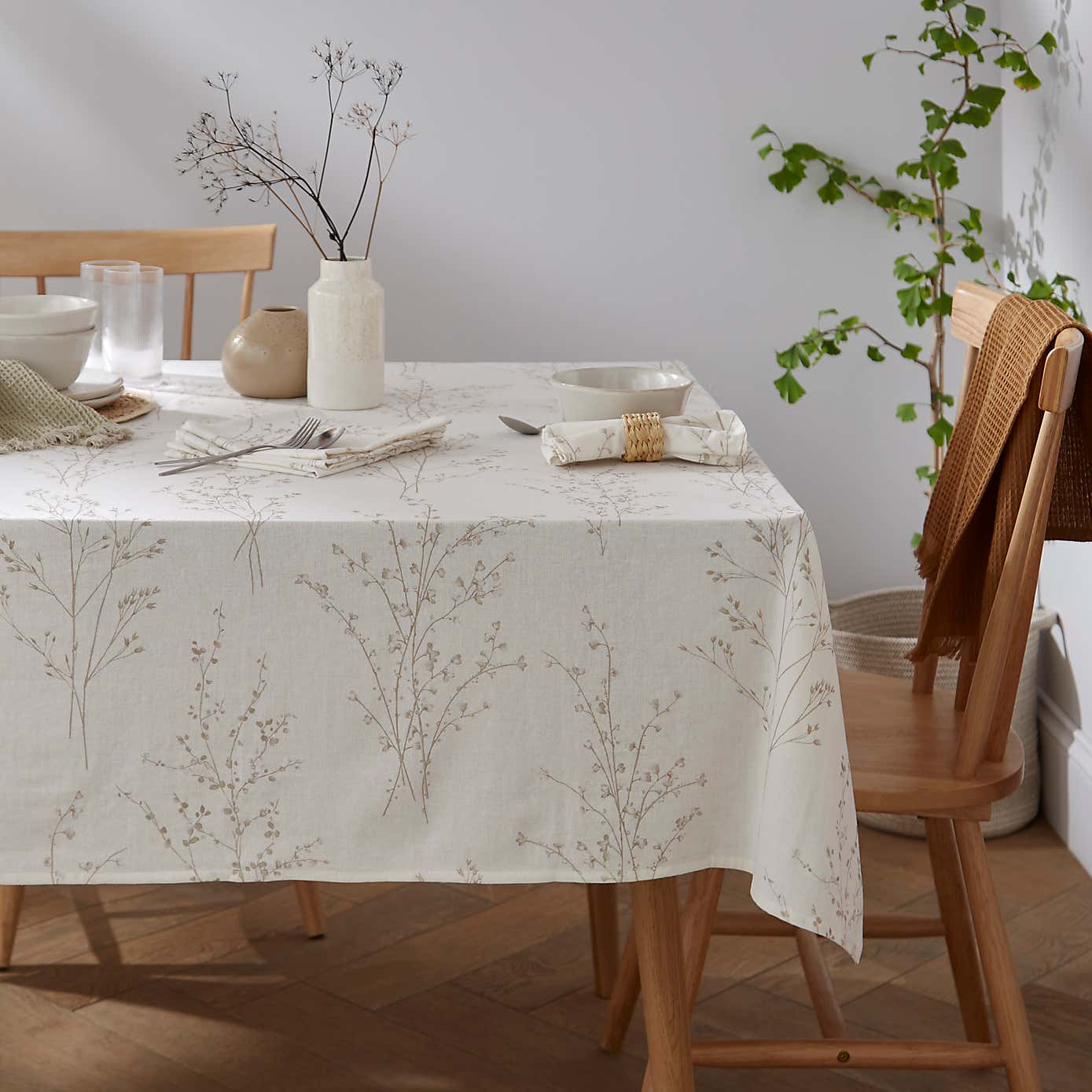 Chiltern tablecloth 135x178cm