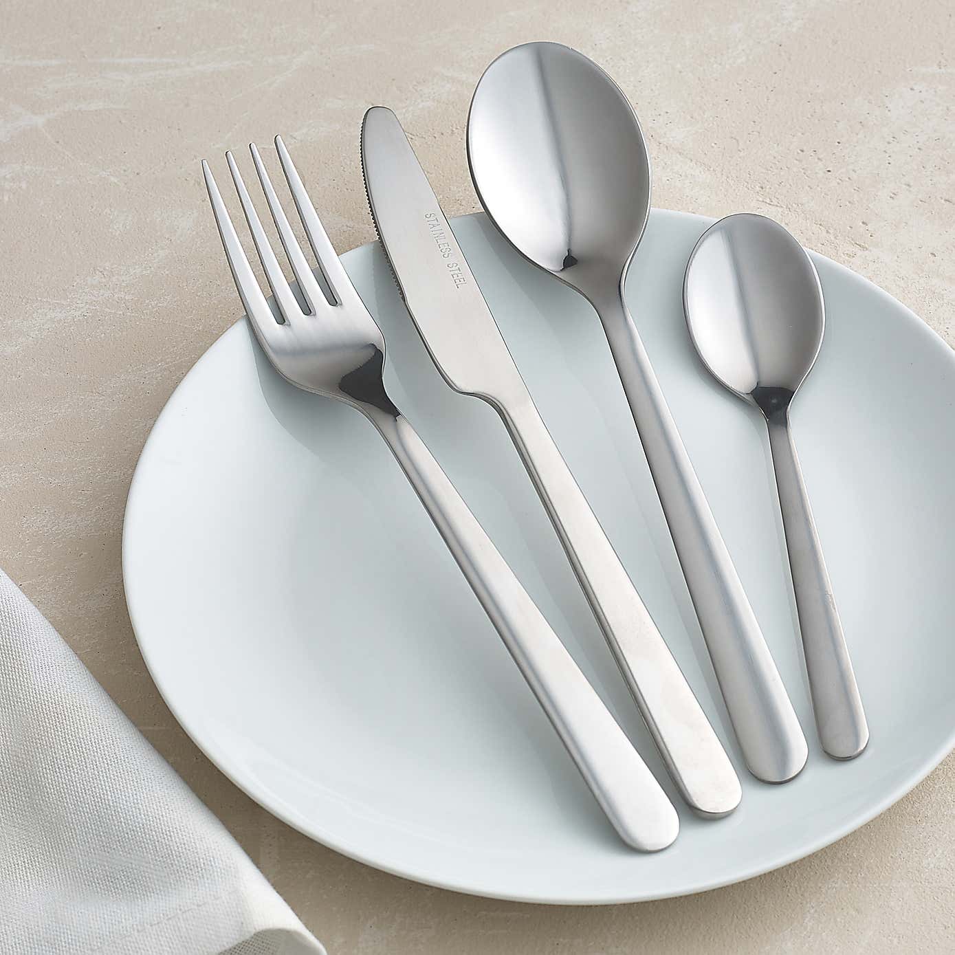 Buxton 16 Piece Cutlery Set