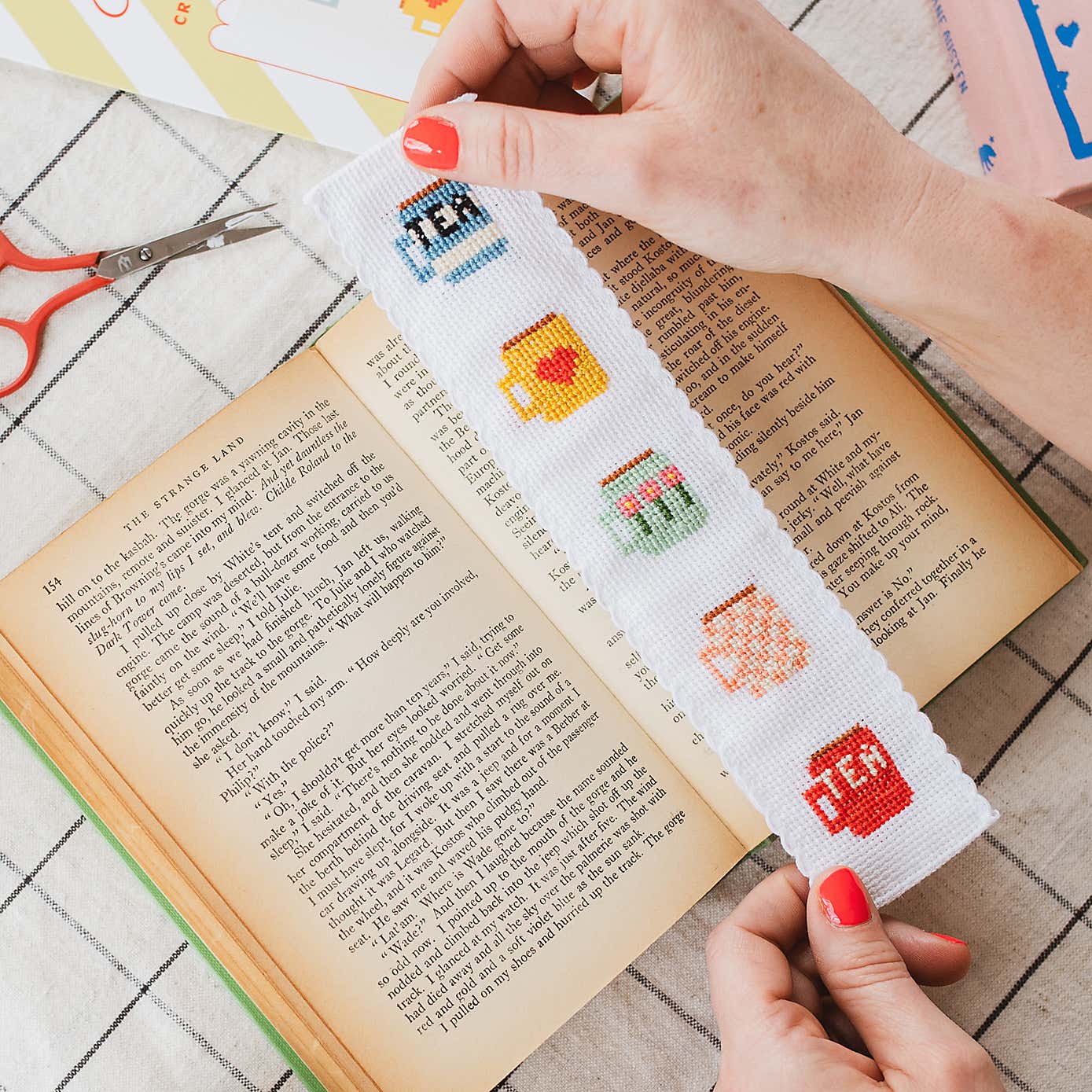 Cotton Clara Mugs Bookmark Cross Stitch Kit