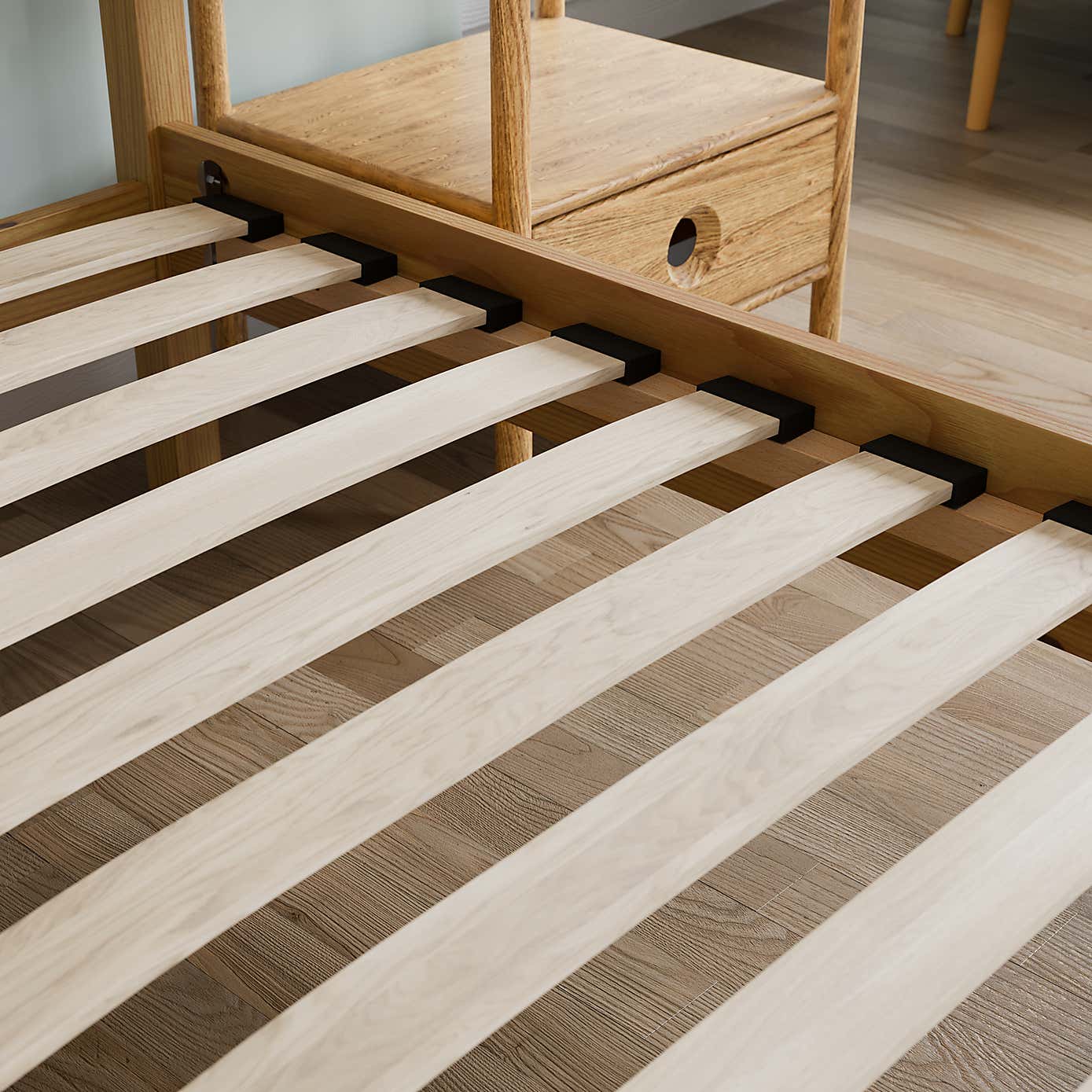 Sydney Pine Bed