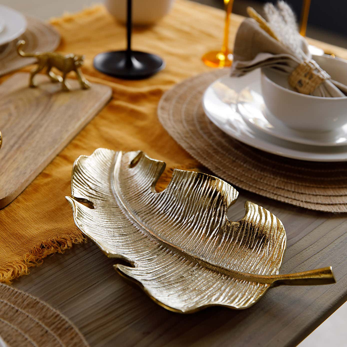 Artesà Leaf Serving Platter