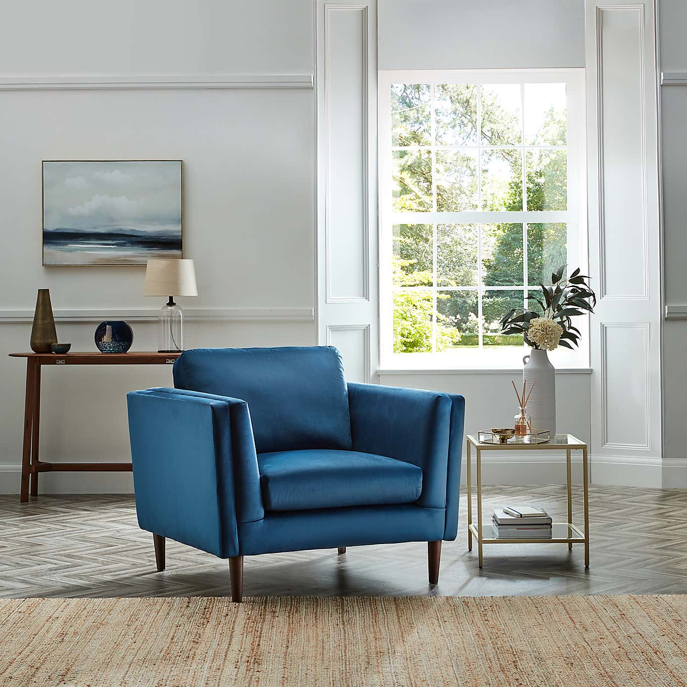 Anton Opulent Velvet Snuggle Chair