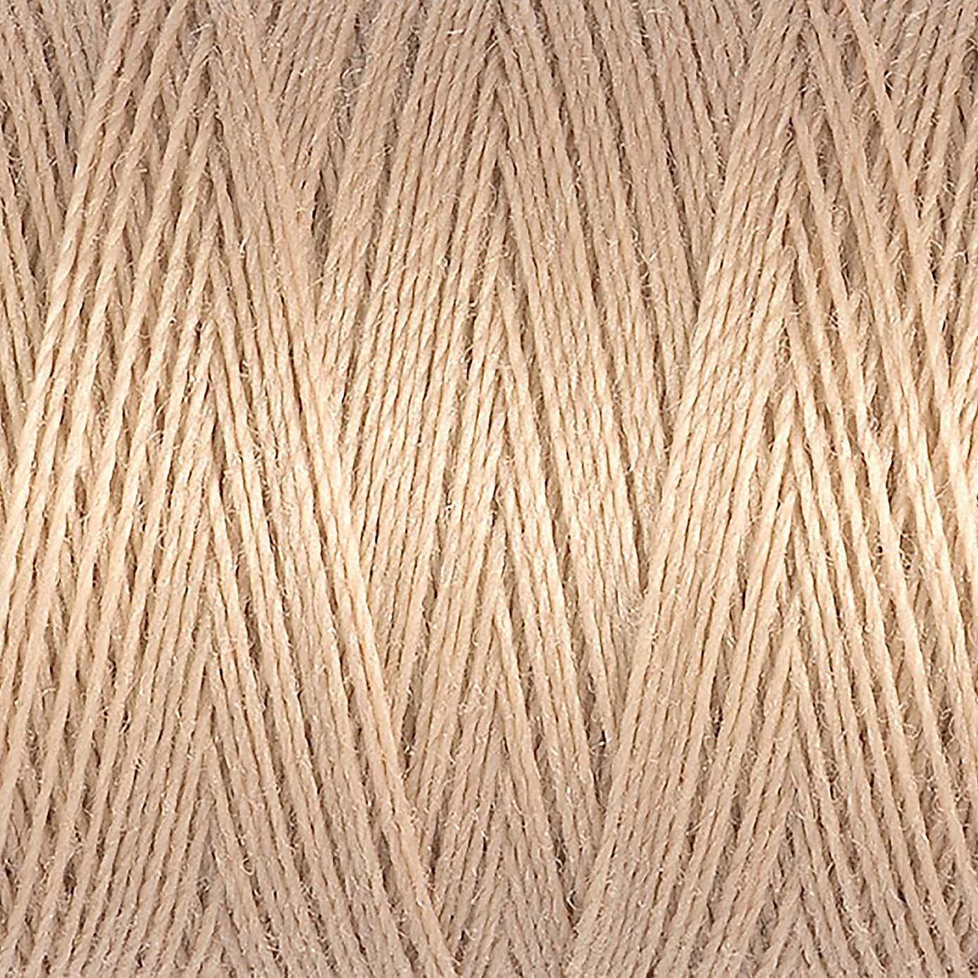 Gutermann Sew All Thread Light Fawn (170)