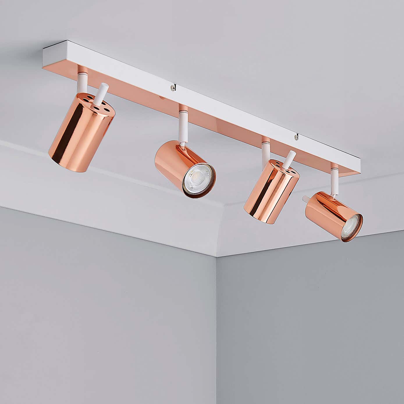 Carter 4 Light Spotlight