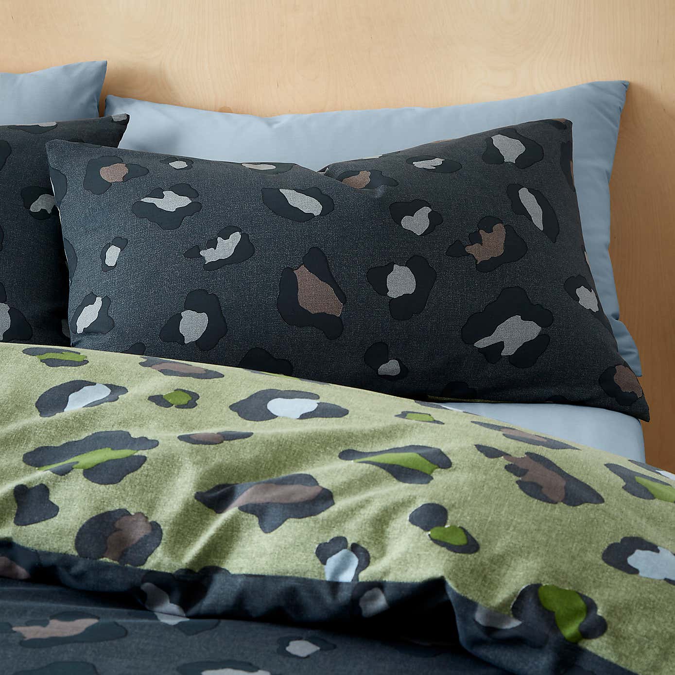 Leopard Duvet Cover and Pillowcase Set