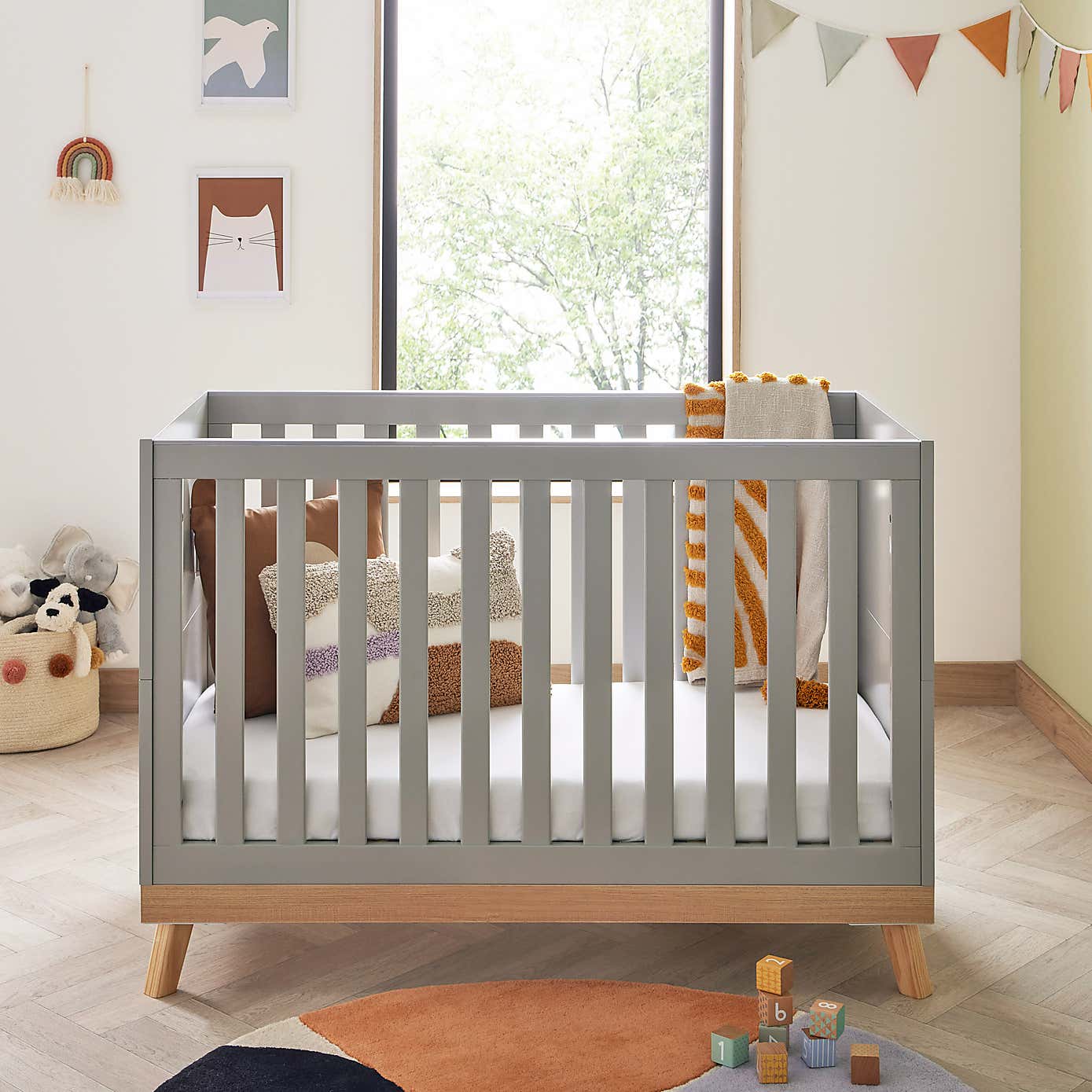 Babymore Mona Mini Cot Bed