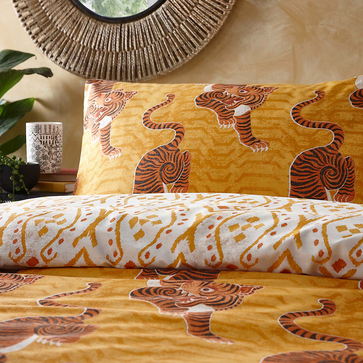 Furn. Tibetan Tiger Duvet Cover and Pillowcase Set