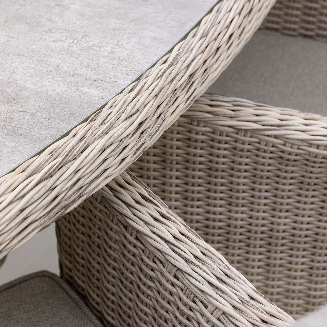 Cedar & Sage Nola 6 Seater Oval Outdoor Dining Set