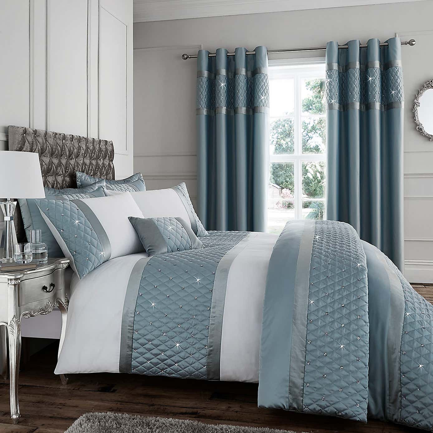 Catherine Lansfield Sequin Cluster Eyelet Curtains