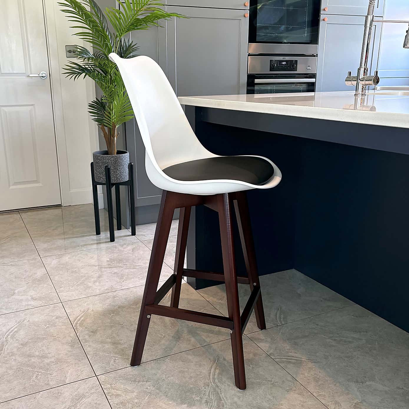 Fusion Living Soho White Plastic Bar Stool