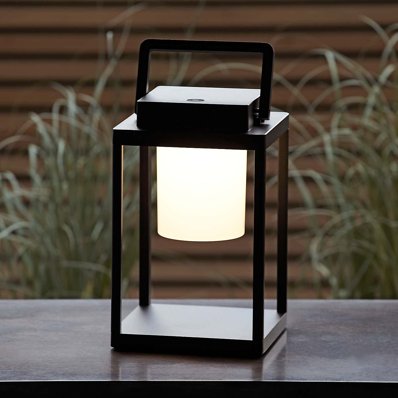 Vogue Alti Outdoor USB Rechargeable Table Light