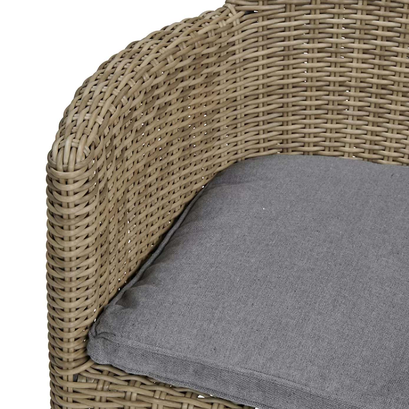 Wentworth 6 Seater Round Carver Dining Set