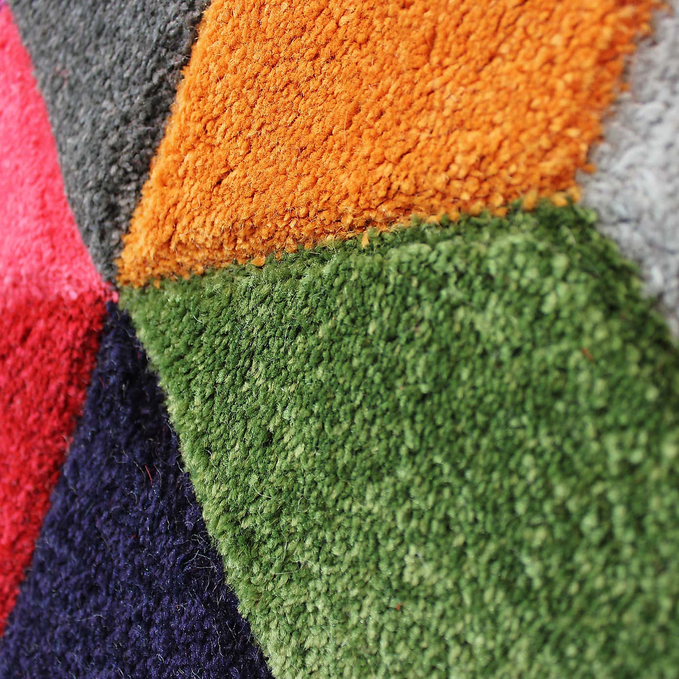 Spectrum Dynamic Geometric Rug