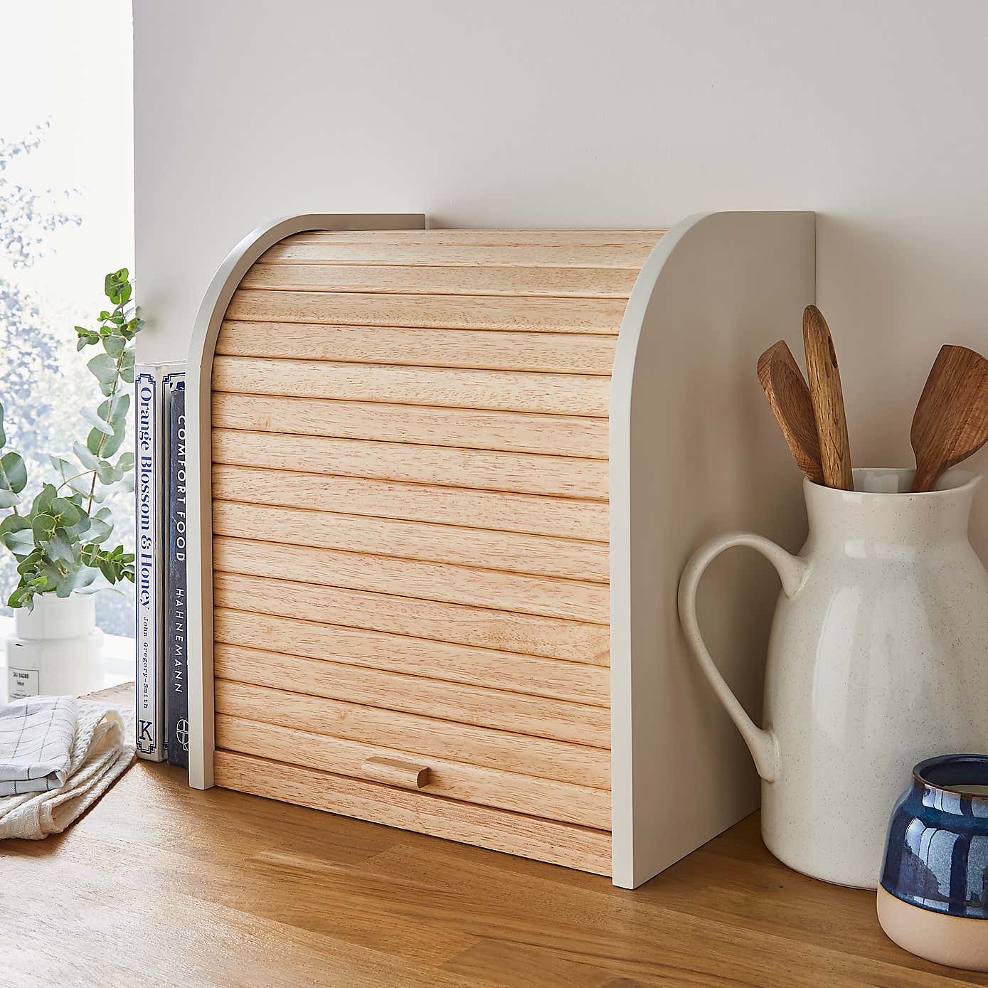 Churchgate Tambor Bread Bin