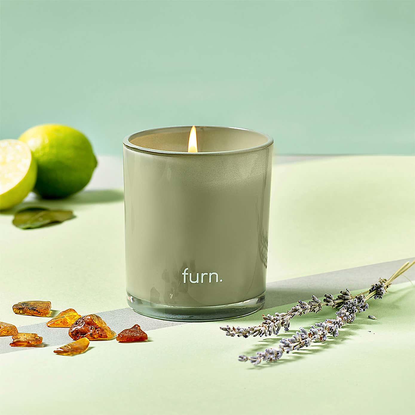 Furn. Amazonia Botanica Earthy Moss & Peppermint Candle