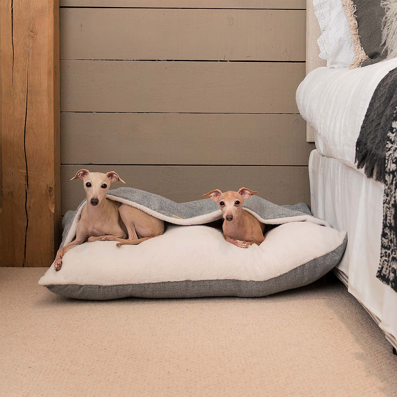 Lords and Labradors Inchmurrin Burrow Dog Bed