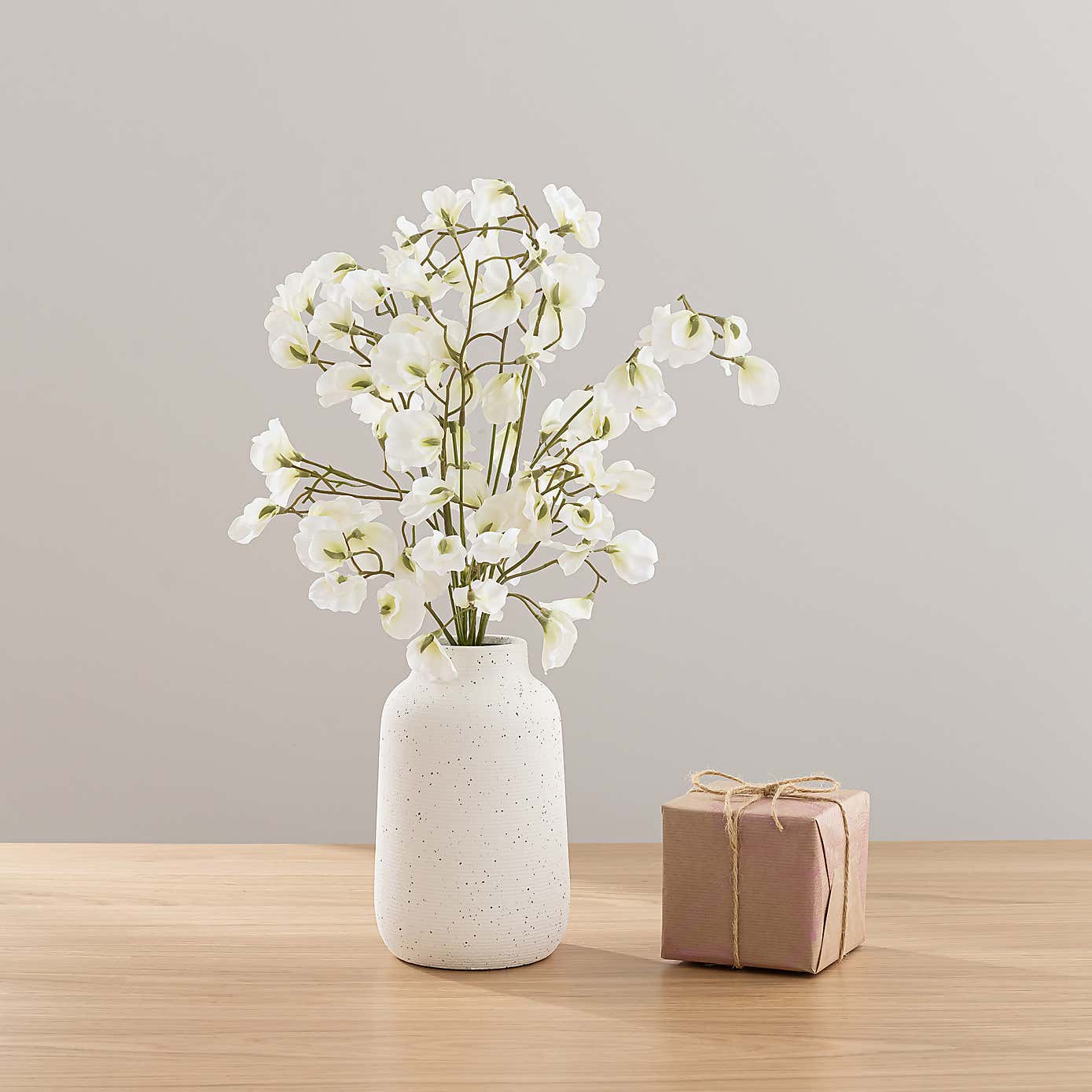Sweetpea Arrangement in Textured Ceramic Vase with Tuberose & Freesia Candle