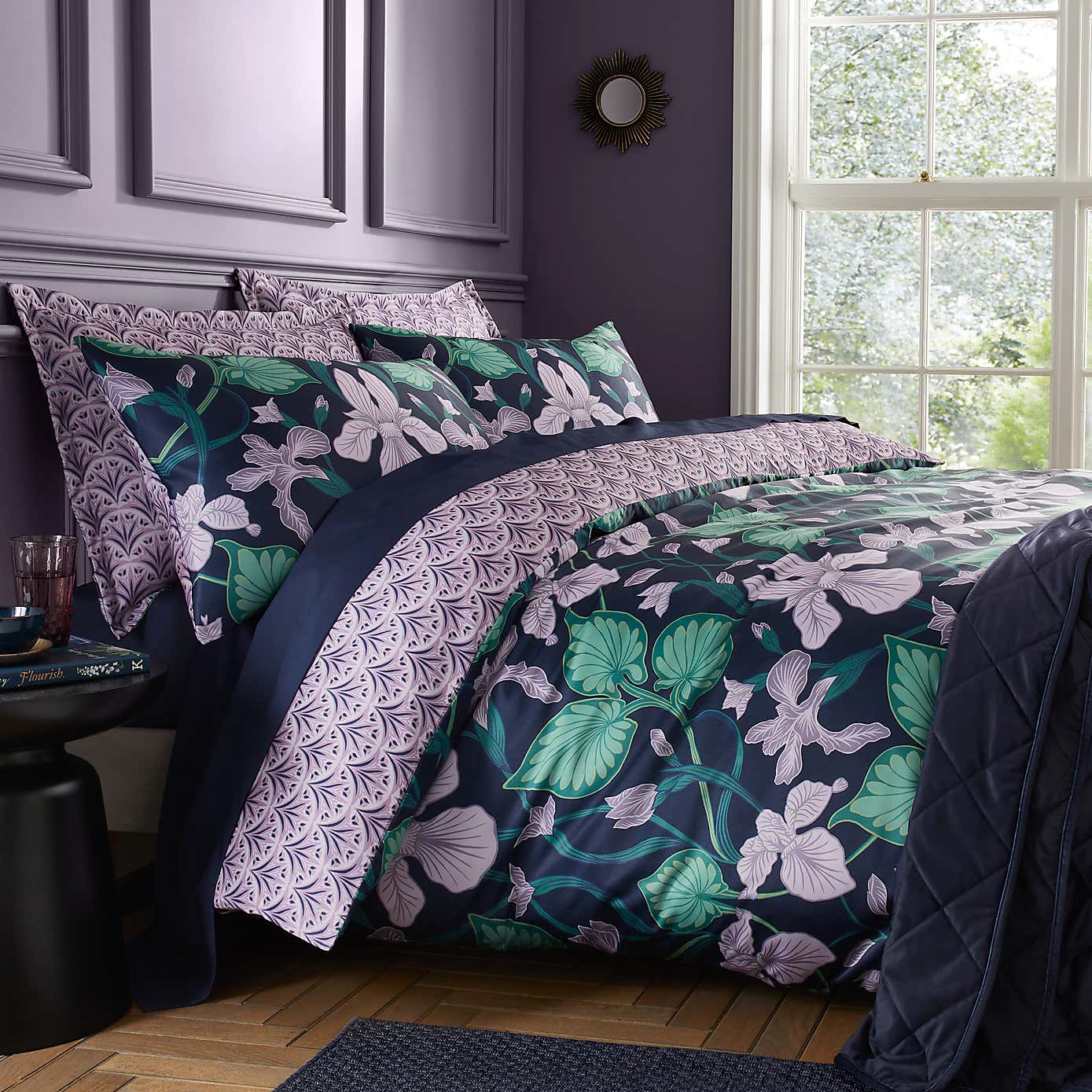 Nouveau Iris Duvet Cover and Pillowcase Set