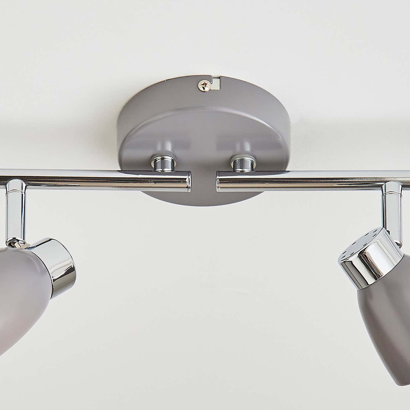 Alto 4 Light Spotlight Bar