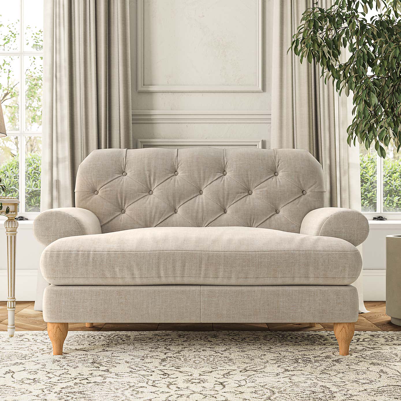 Canterbury Snuggle Chair