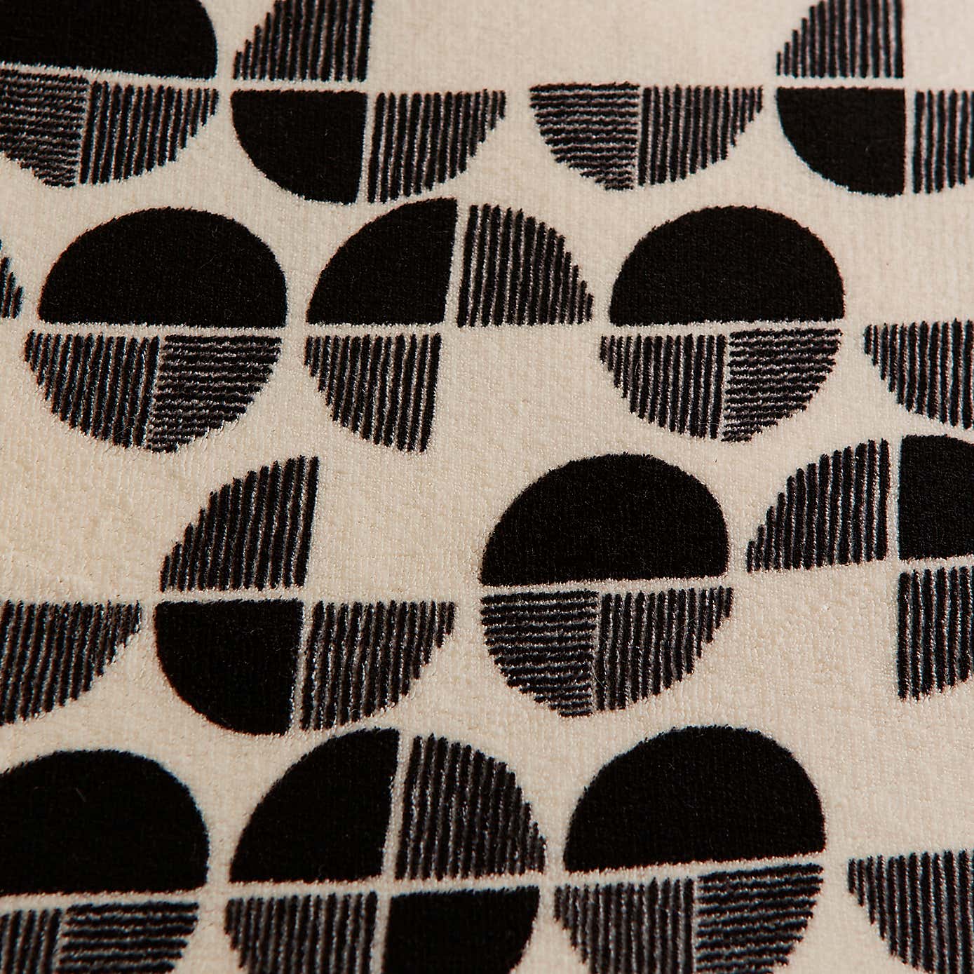 Mono Circles Fleece Duvet Cover and Pillowcase Set