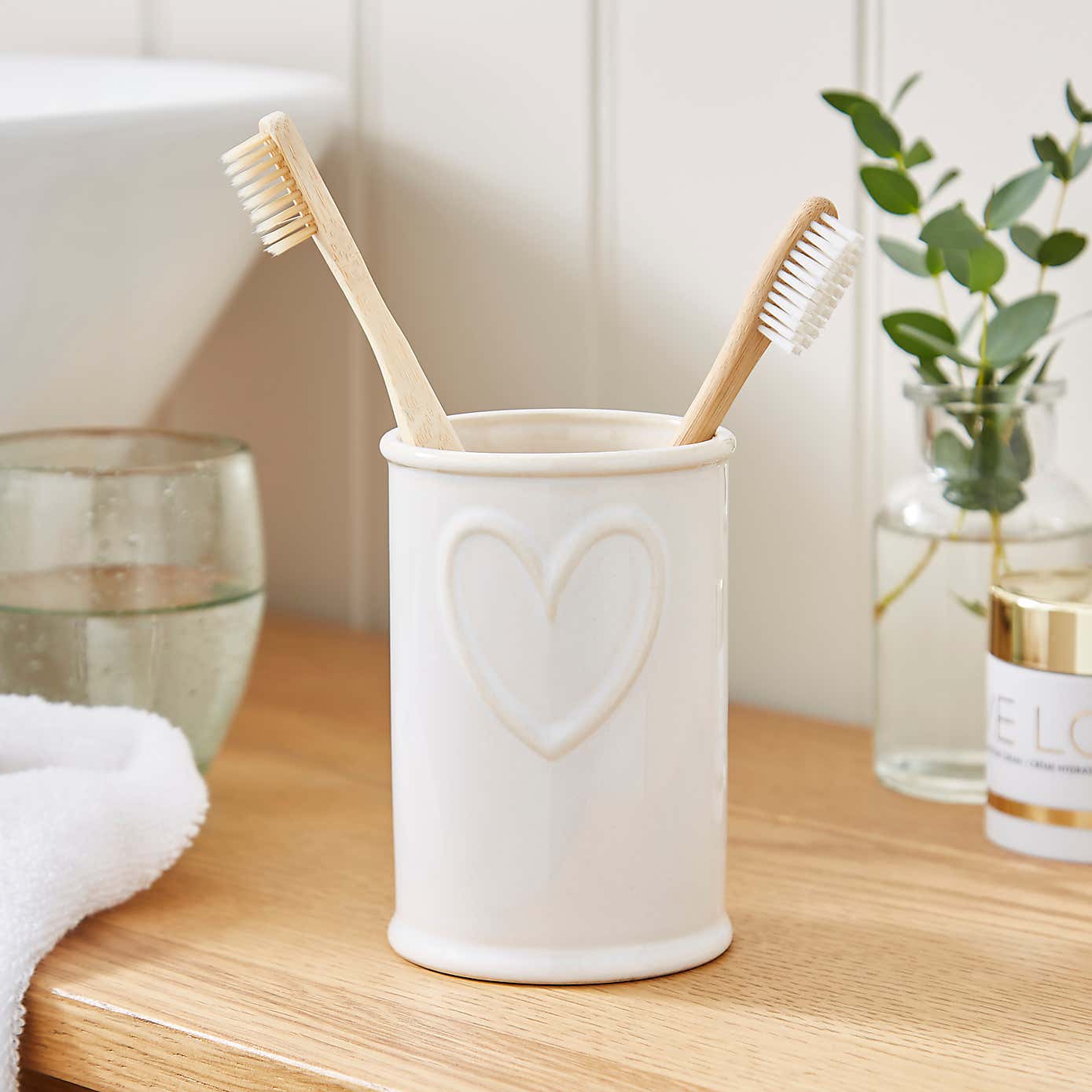 Country Hearts Bathroom Accessories Set