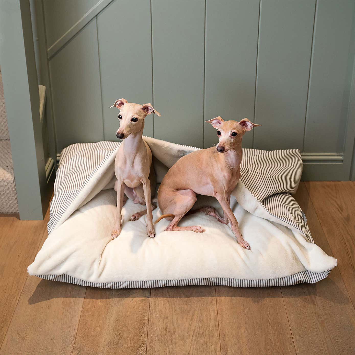 Lords and Labradors Sriped Burrow Dog Bed