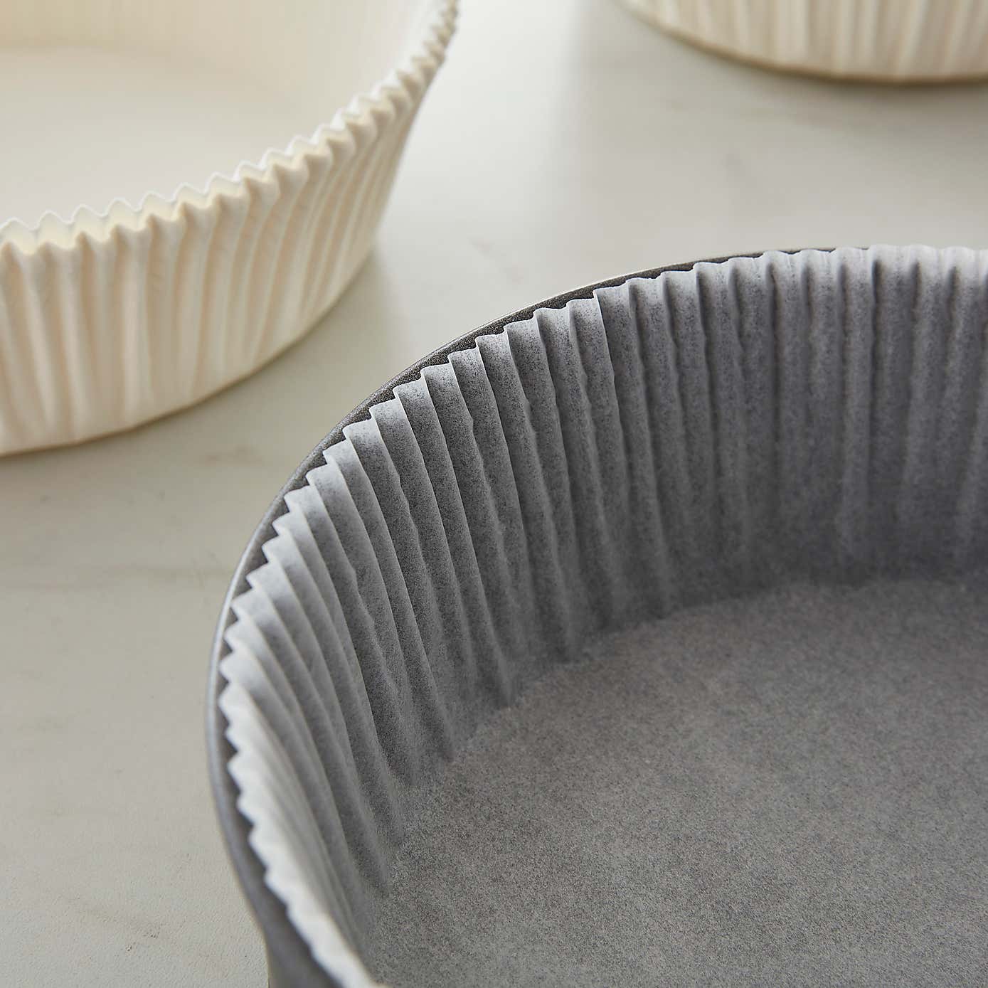 Set of 50 Cake Tin Liners