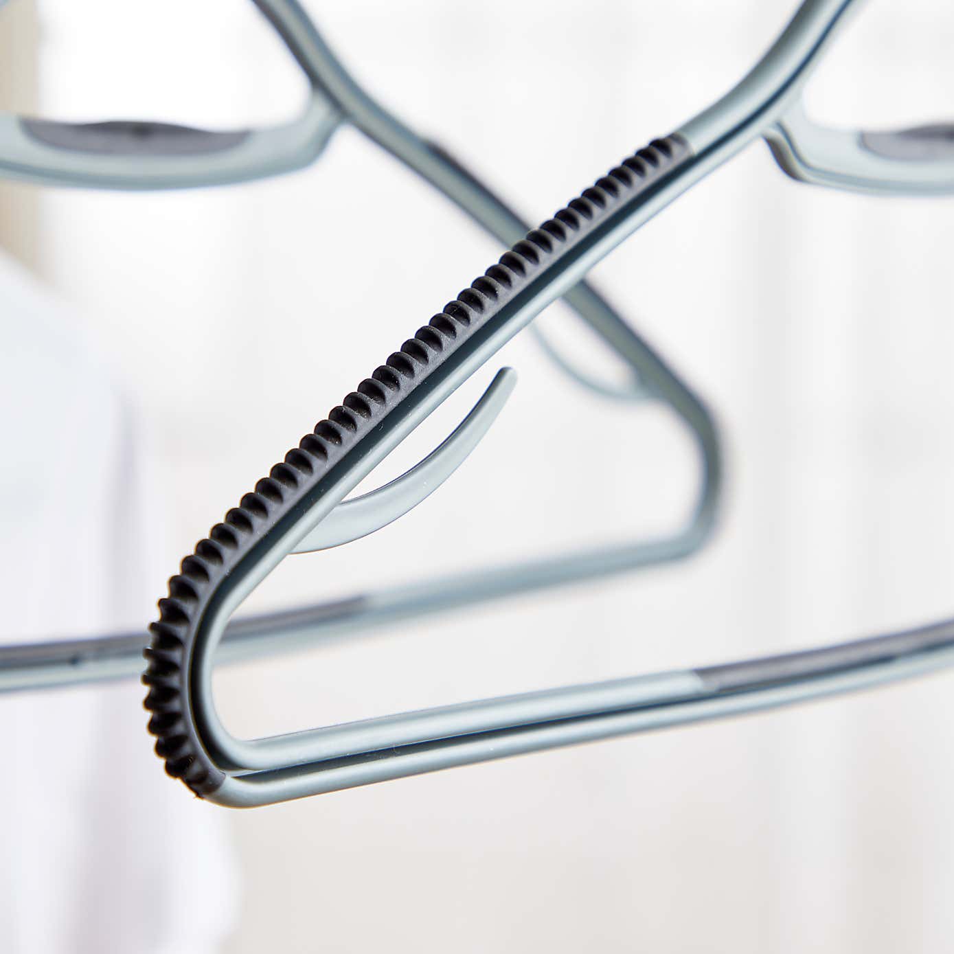 Pack of 3 Soft Grip Hangers