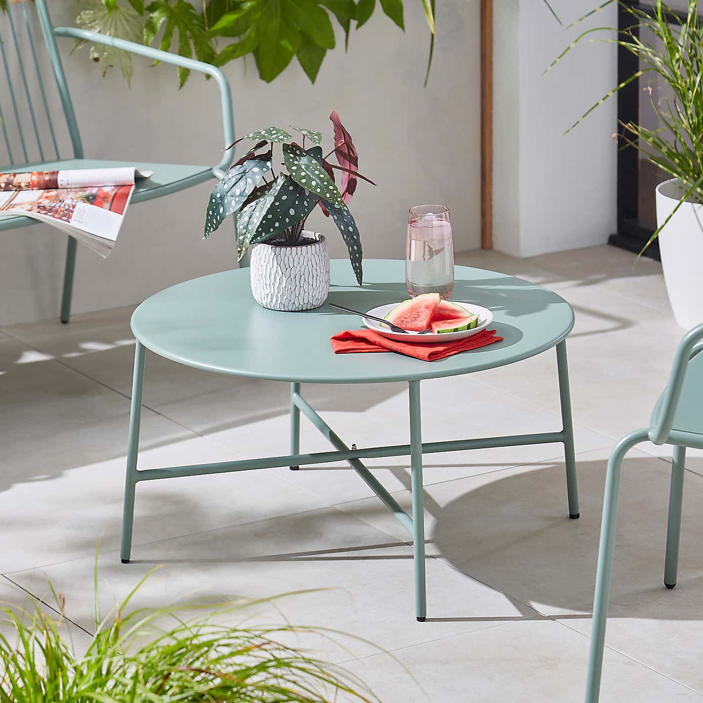 Steel Garden Coffee Table, Lilypad