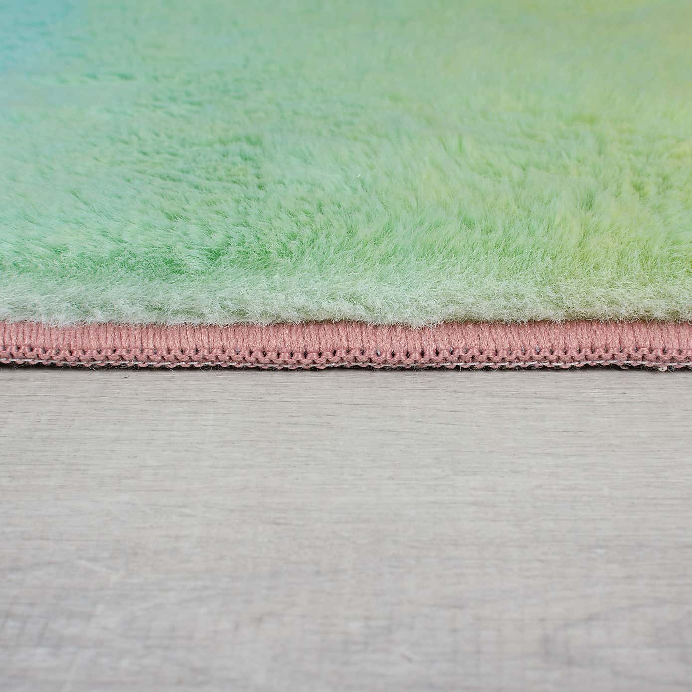 Ombre Vertical Supersoft Faux Fur Rug