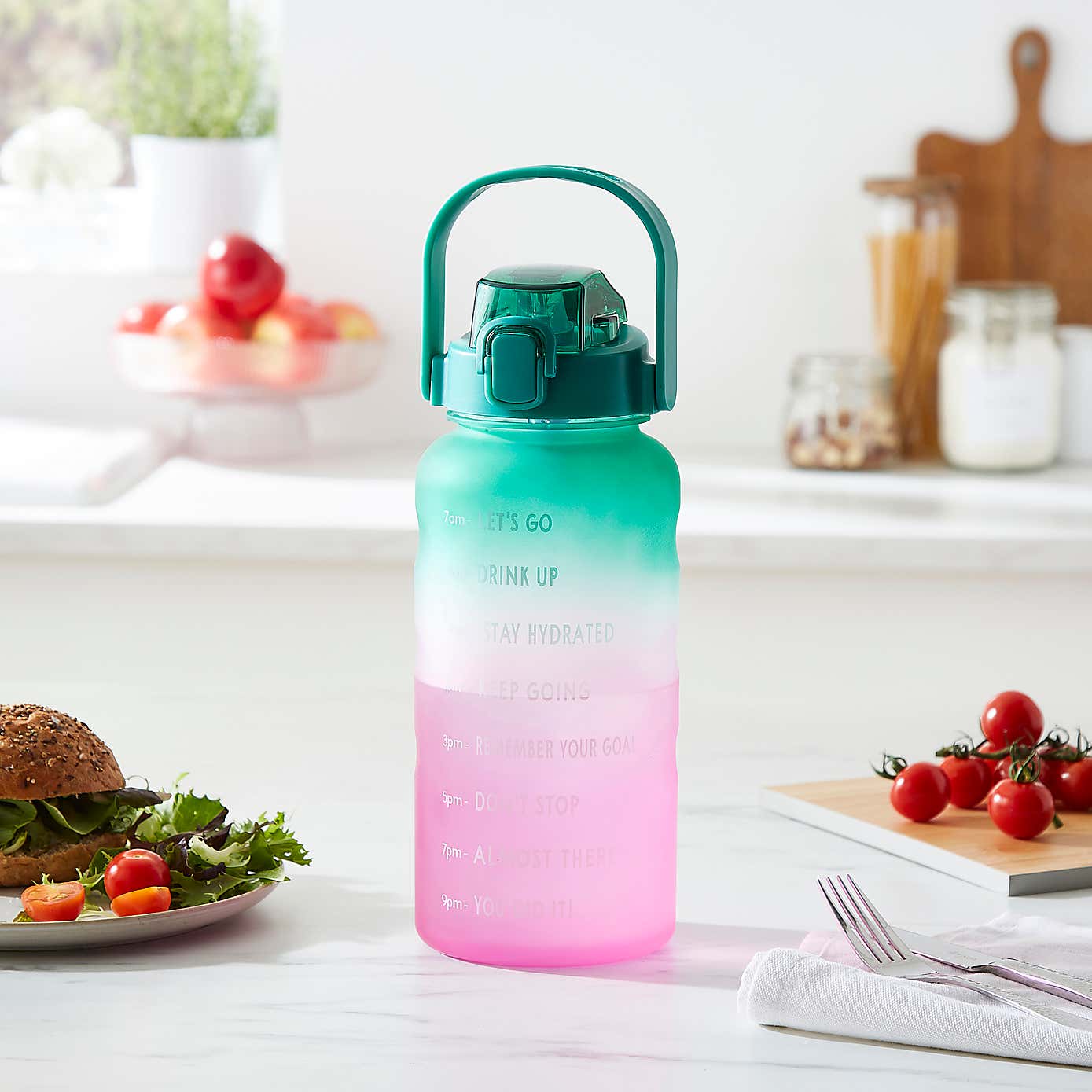 Ombre 900ml Water Tracker Bottle