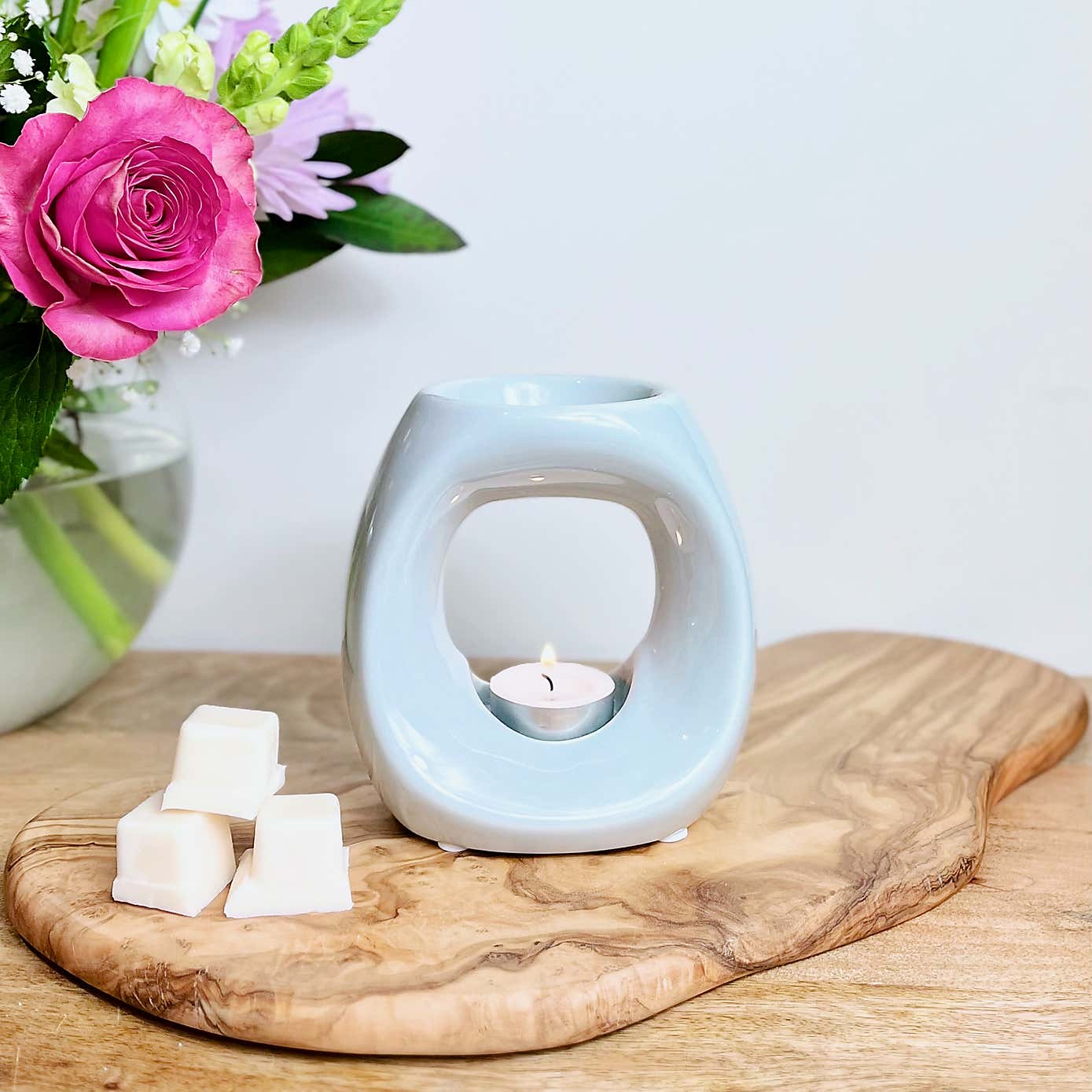 Atelier 38 Oval Burner and Spicy & Woody Wax Melt Gift Set