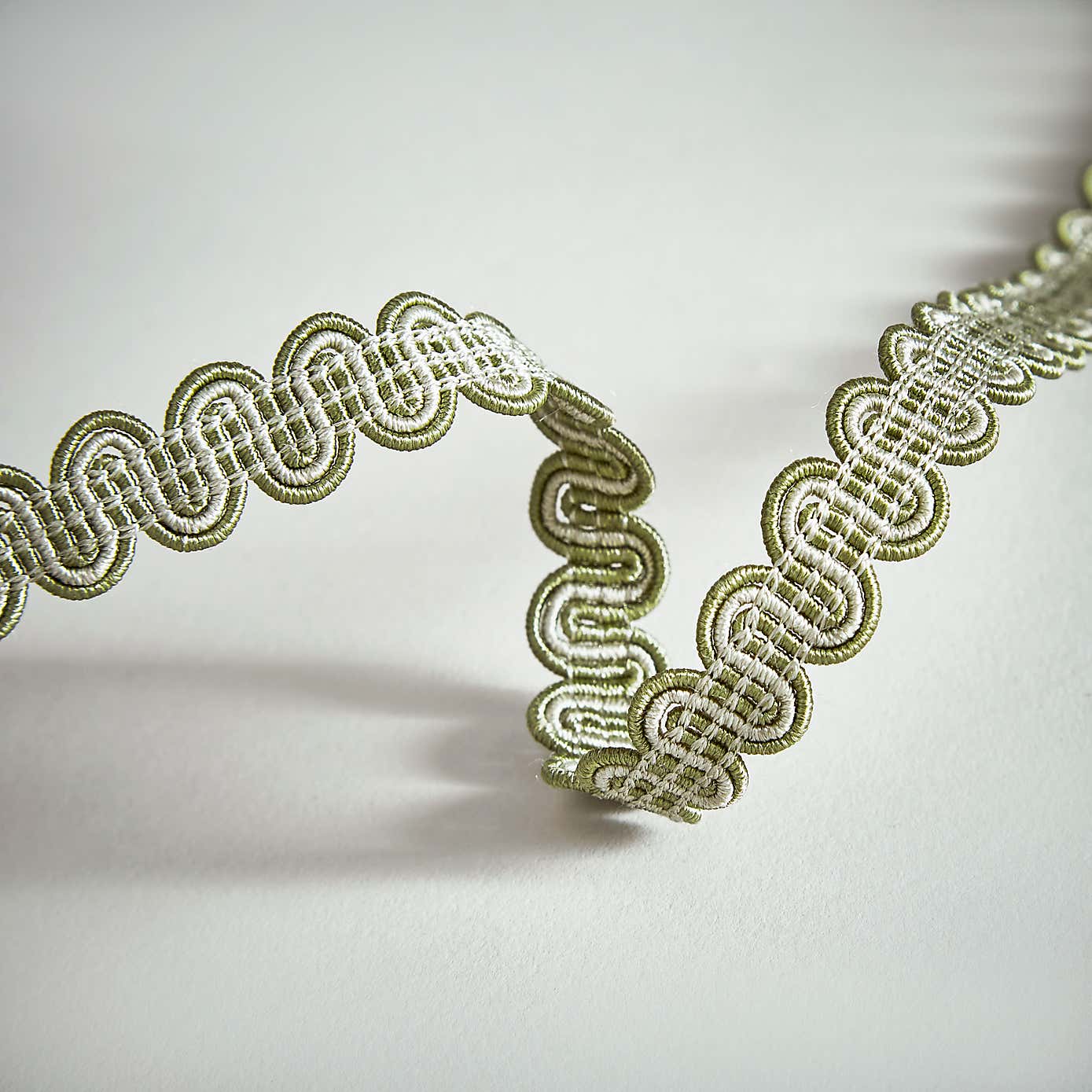 Vivaldi Scroll Braid Trimming