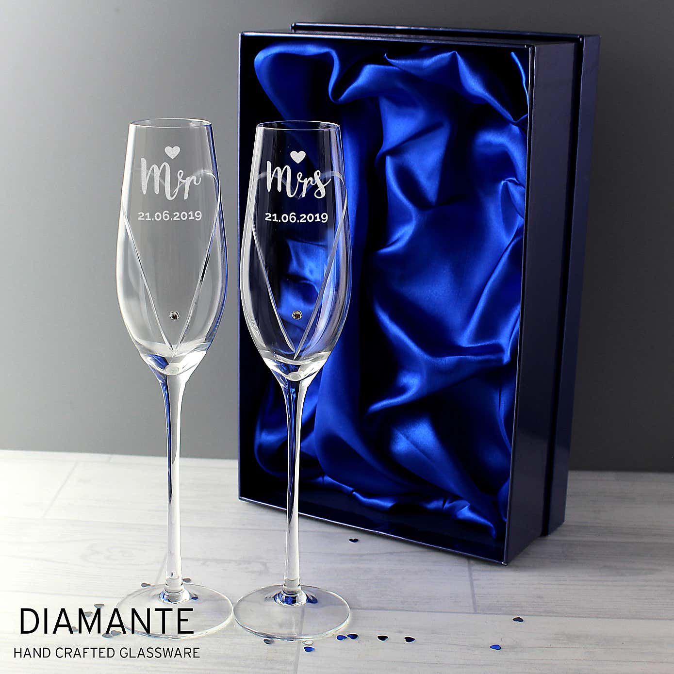 Personalised Hand Cut Mr and Mrs Pair of Flutes in Gift Box