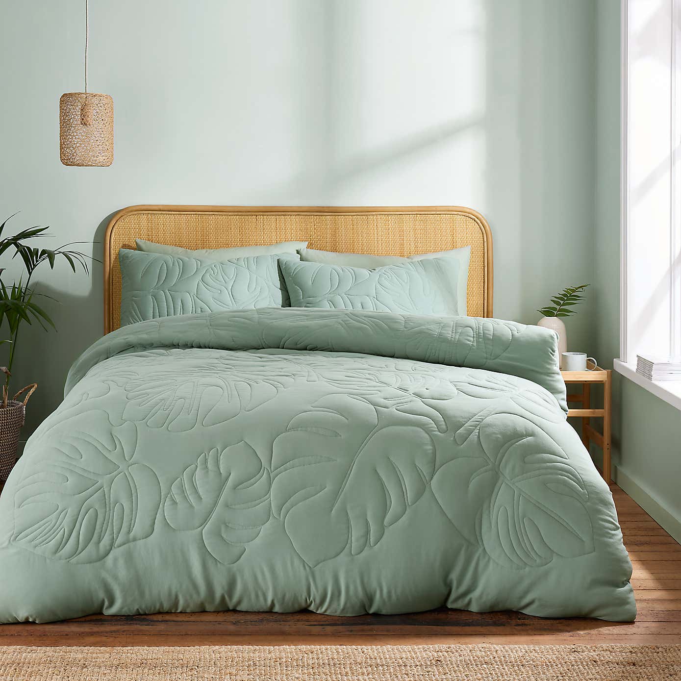 Tropical Leaf Embroidered Duvet Cover and Pillowcase Set