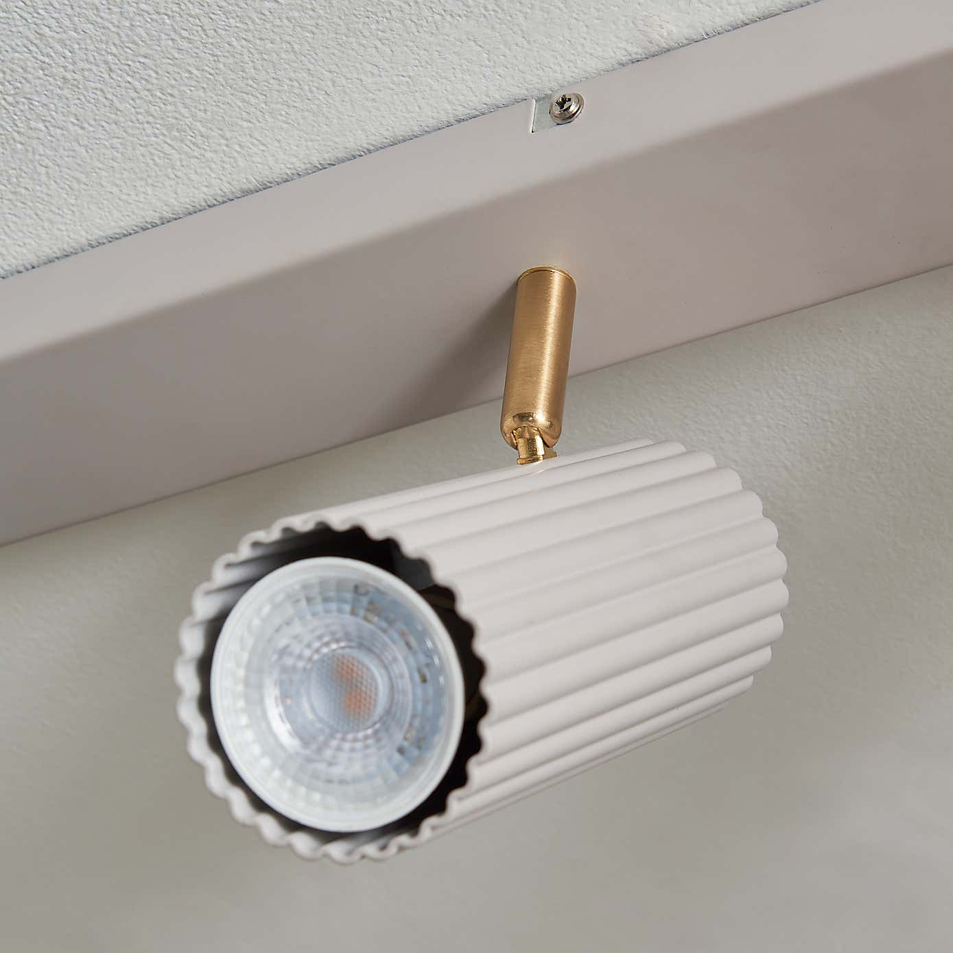 Georgi Industrial Adjustable Ribbed 4 Light Spotlight Bar