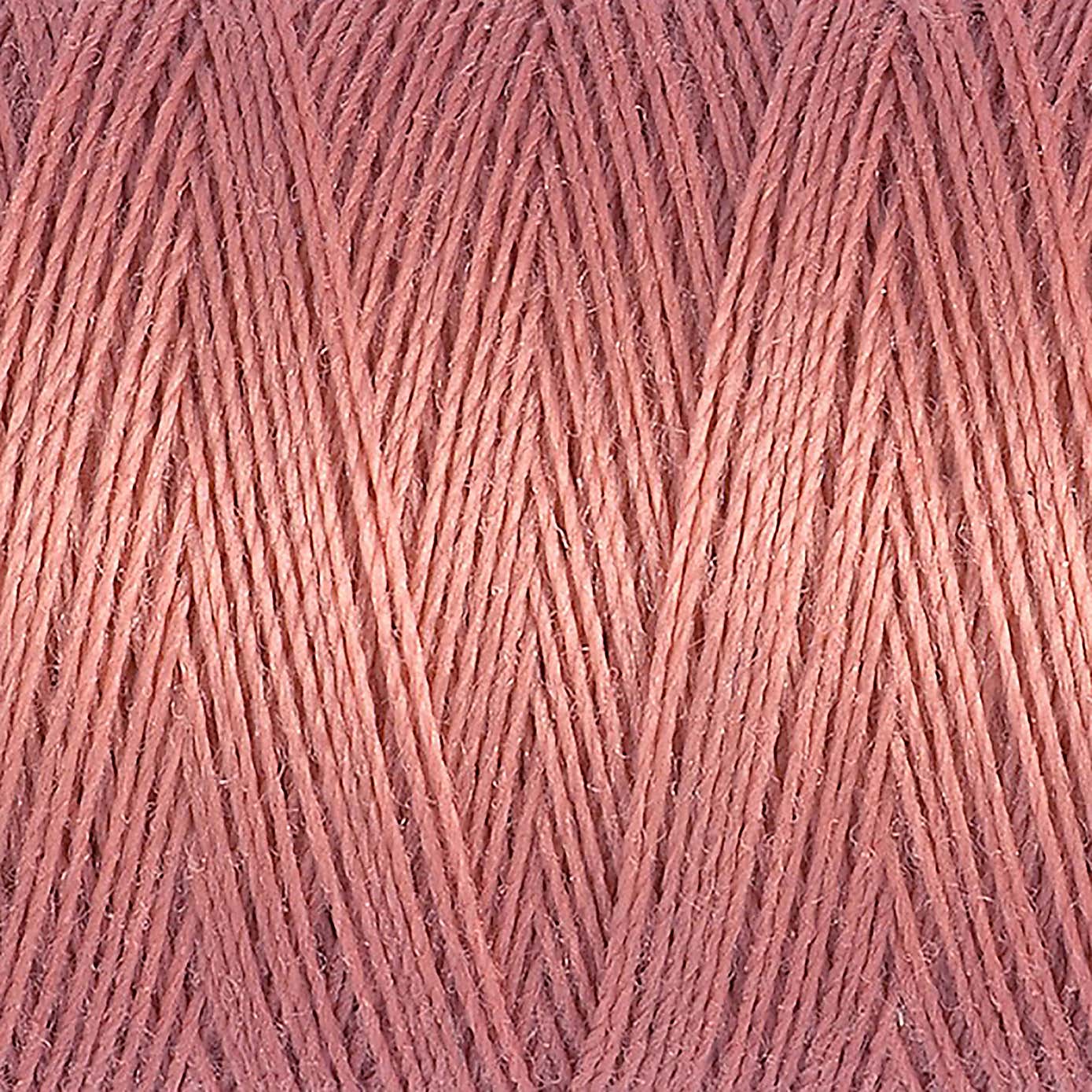 Gutermann Sew All Thread Rich Peach (79)