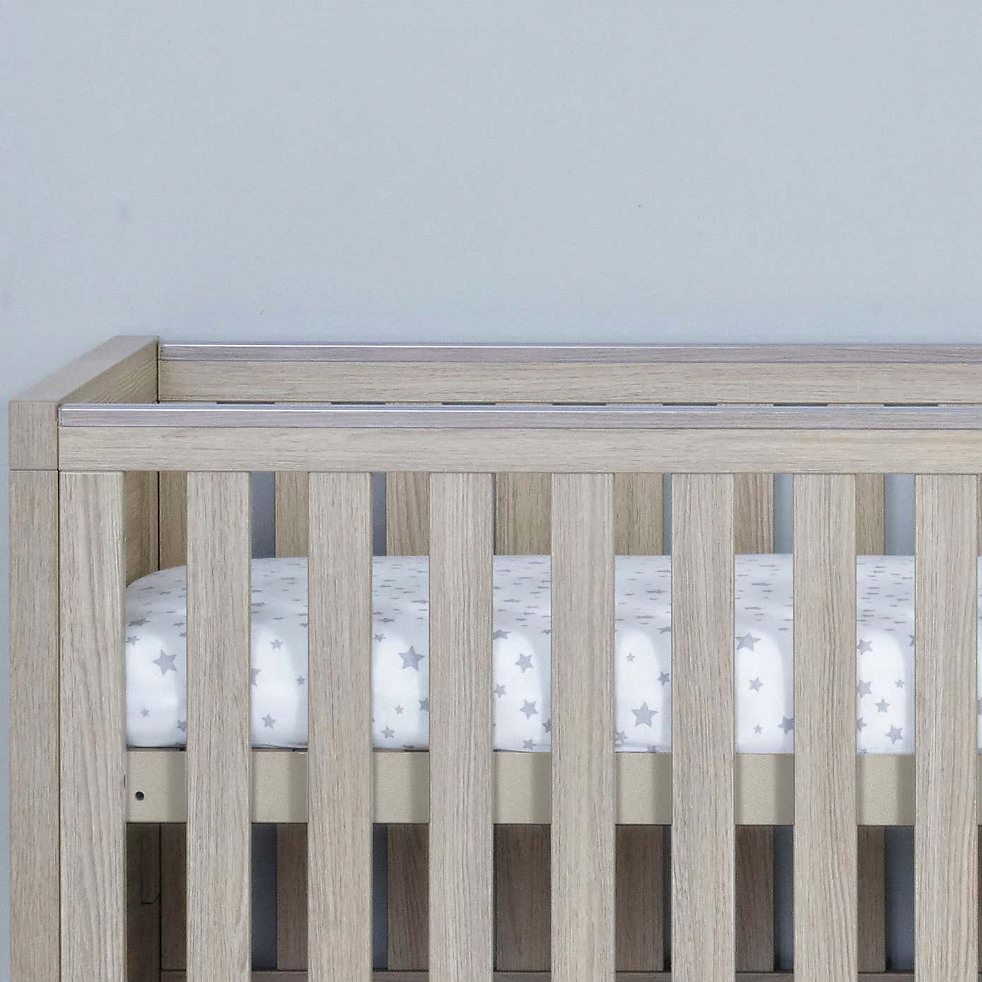 Babymore Luno Cot Bed with Drawer