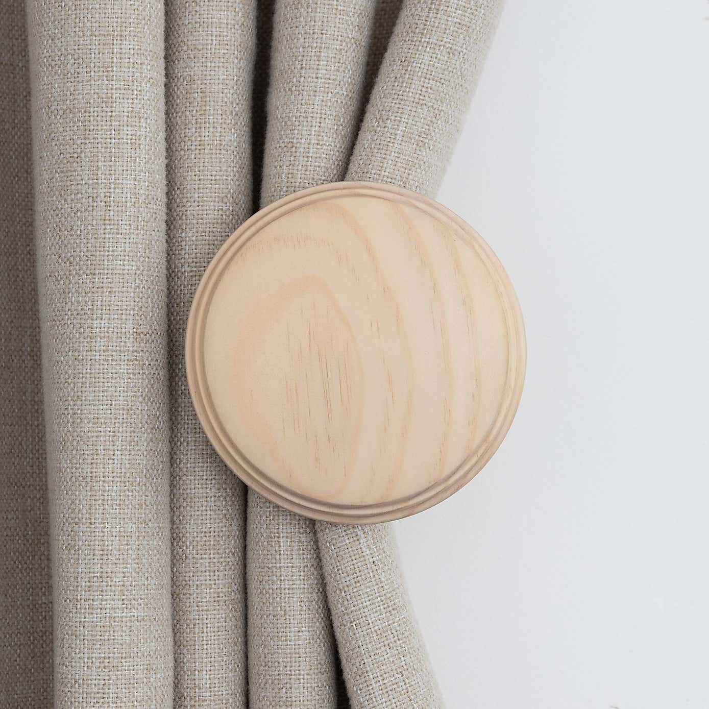 Churchgate Wooden Curtain Hook