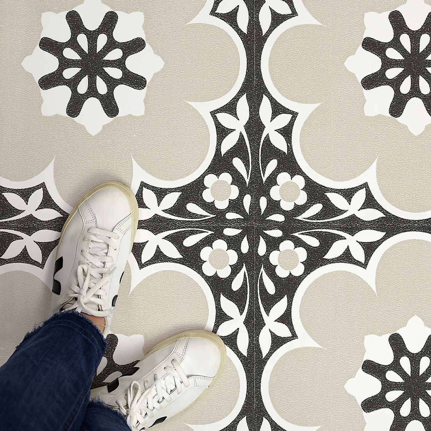 Daphne Self Adhesive Floor Tiles