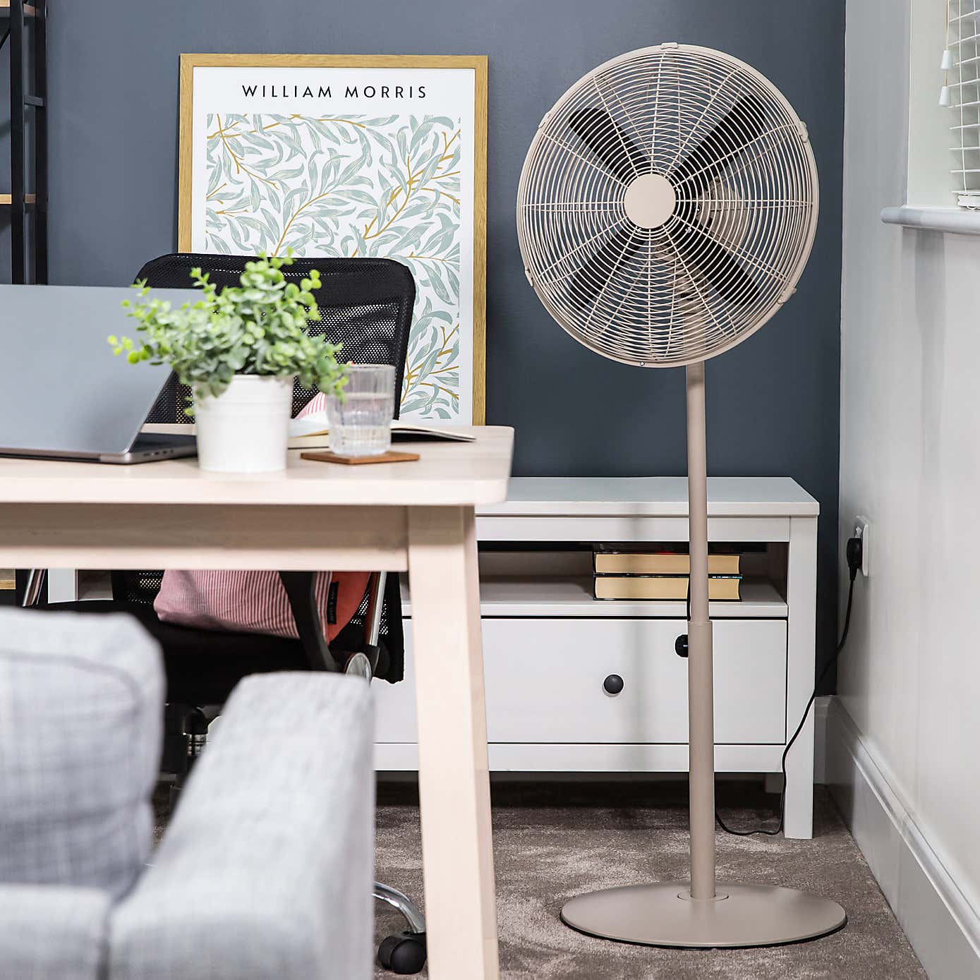 Russell Hobbs 16 Inch Pedestal Fan