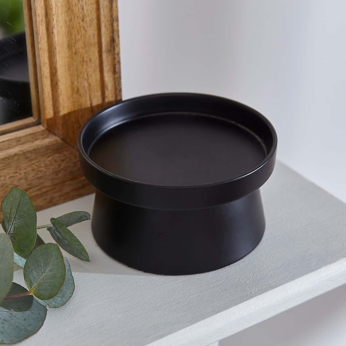 Wide Pillar Candle Holder