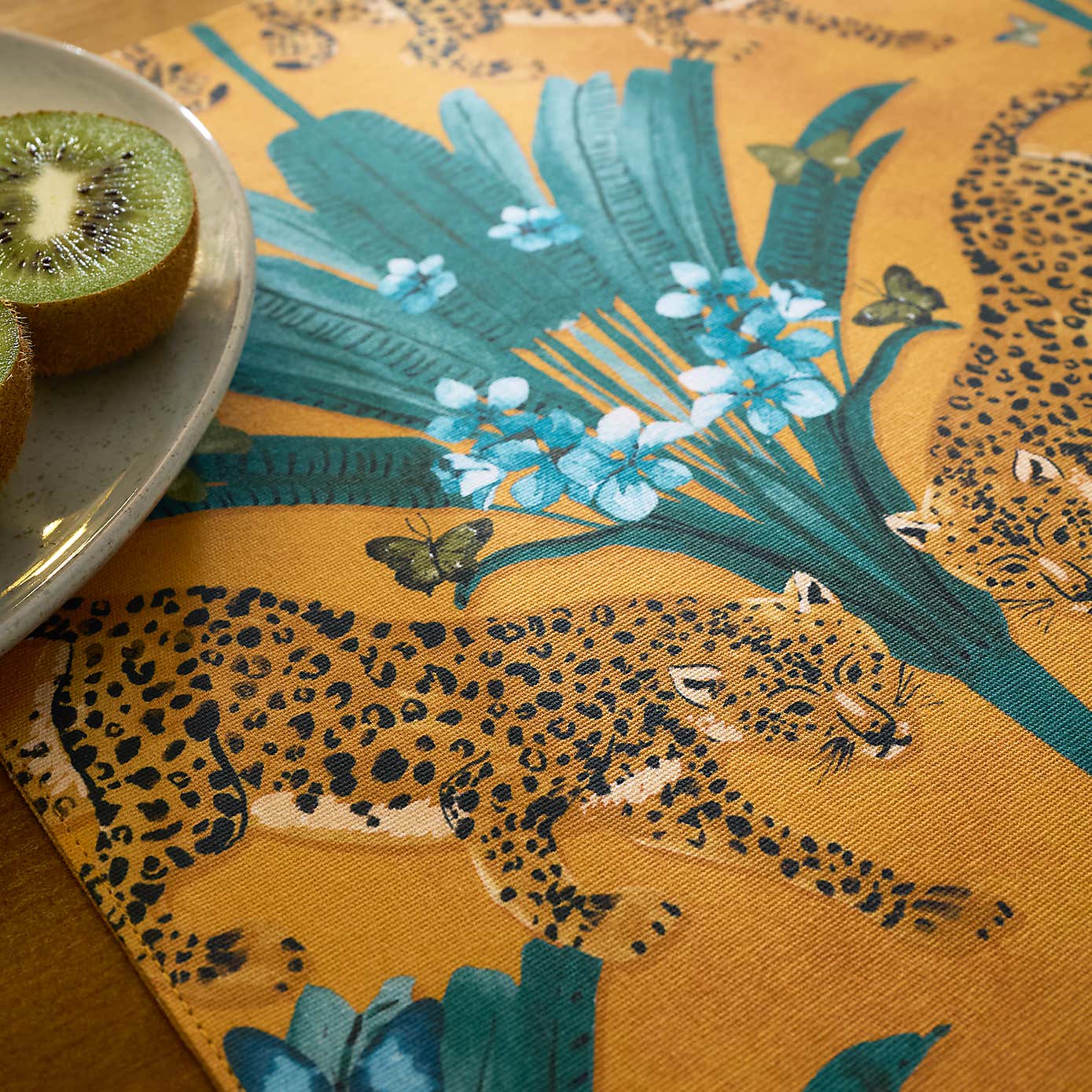 Set of 2 Tropical Leopard Placemat