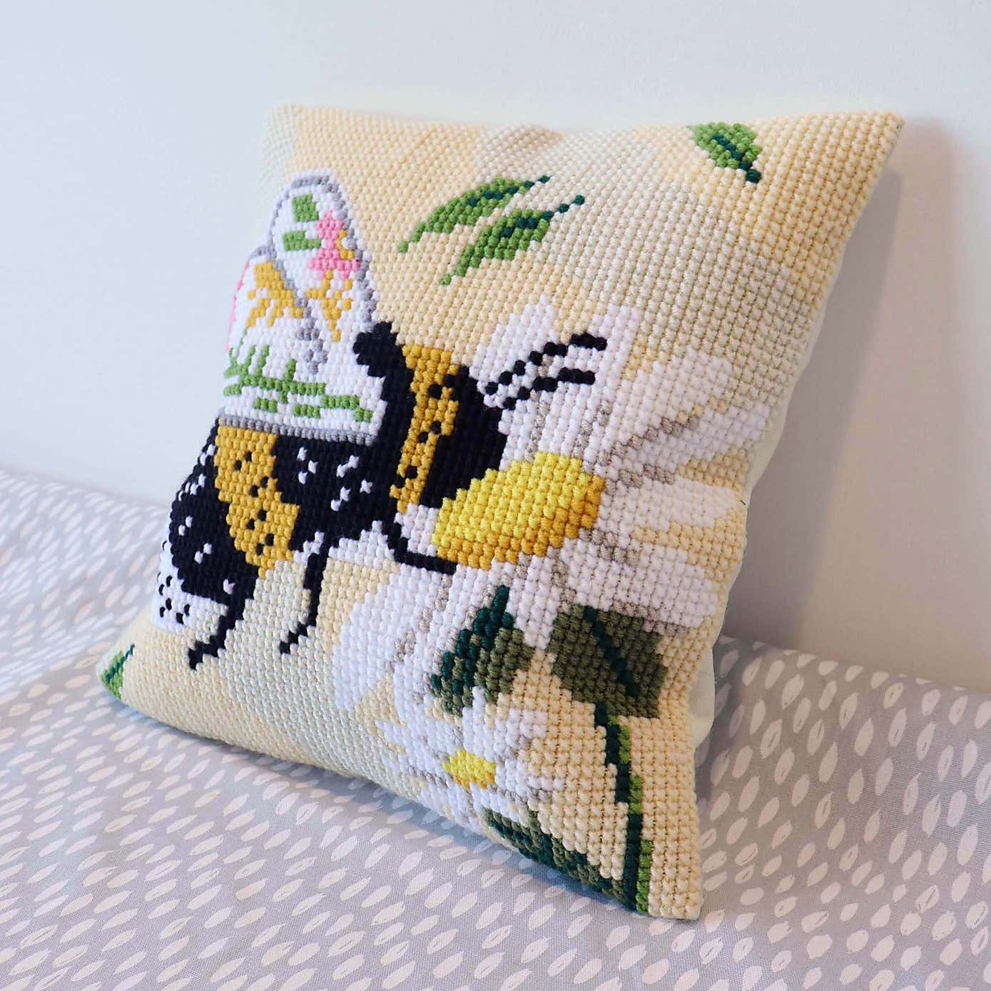 Cross Stitch Kit Cushion Floral Bee