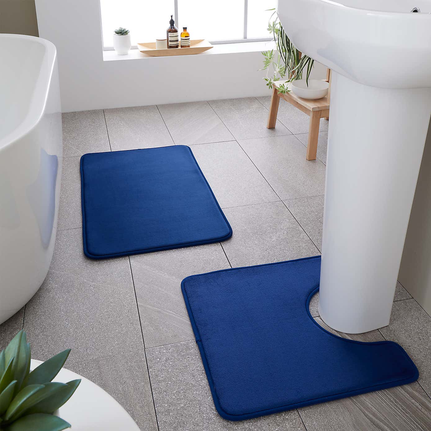 Catherine Lansfield Anti Bacterial Memory Foam Bath Mat and Pedestal Mat