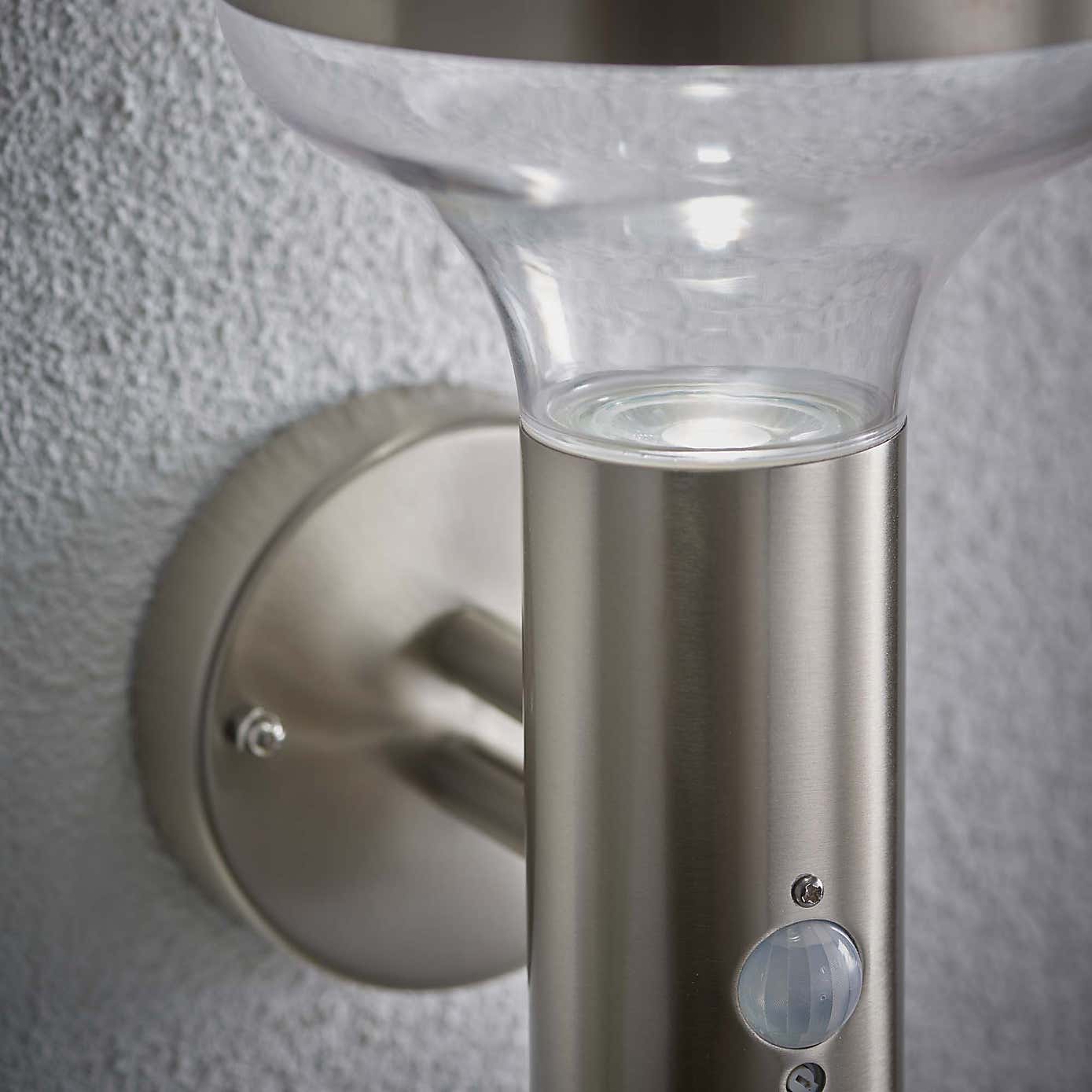 Vogue Lighting Kenzo Outdoor PIR Wall Light