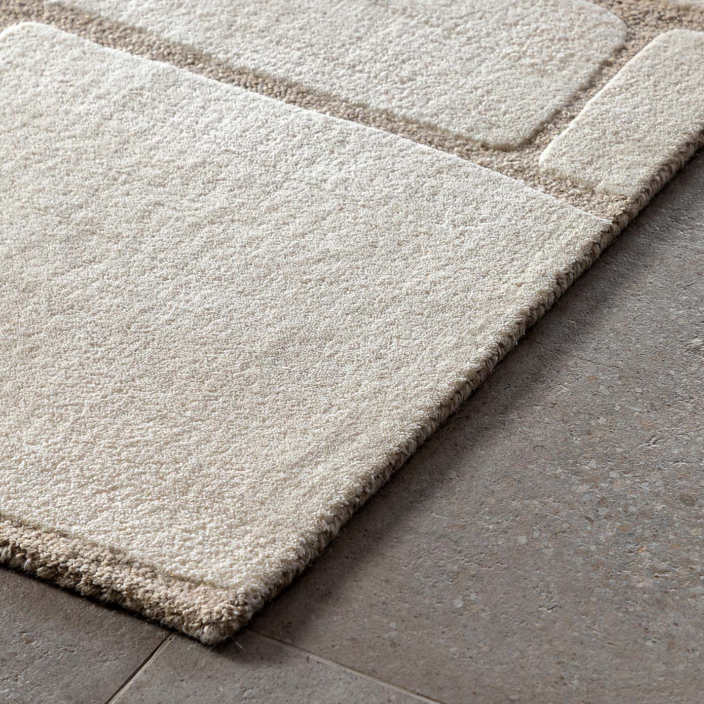 Cedar and Sage Pavia Tufted Graphic Rug